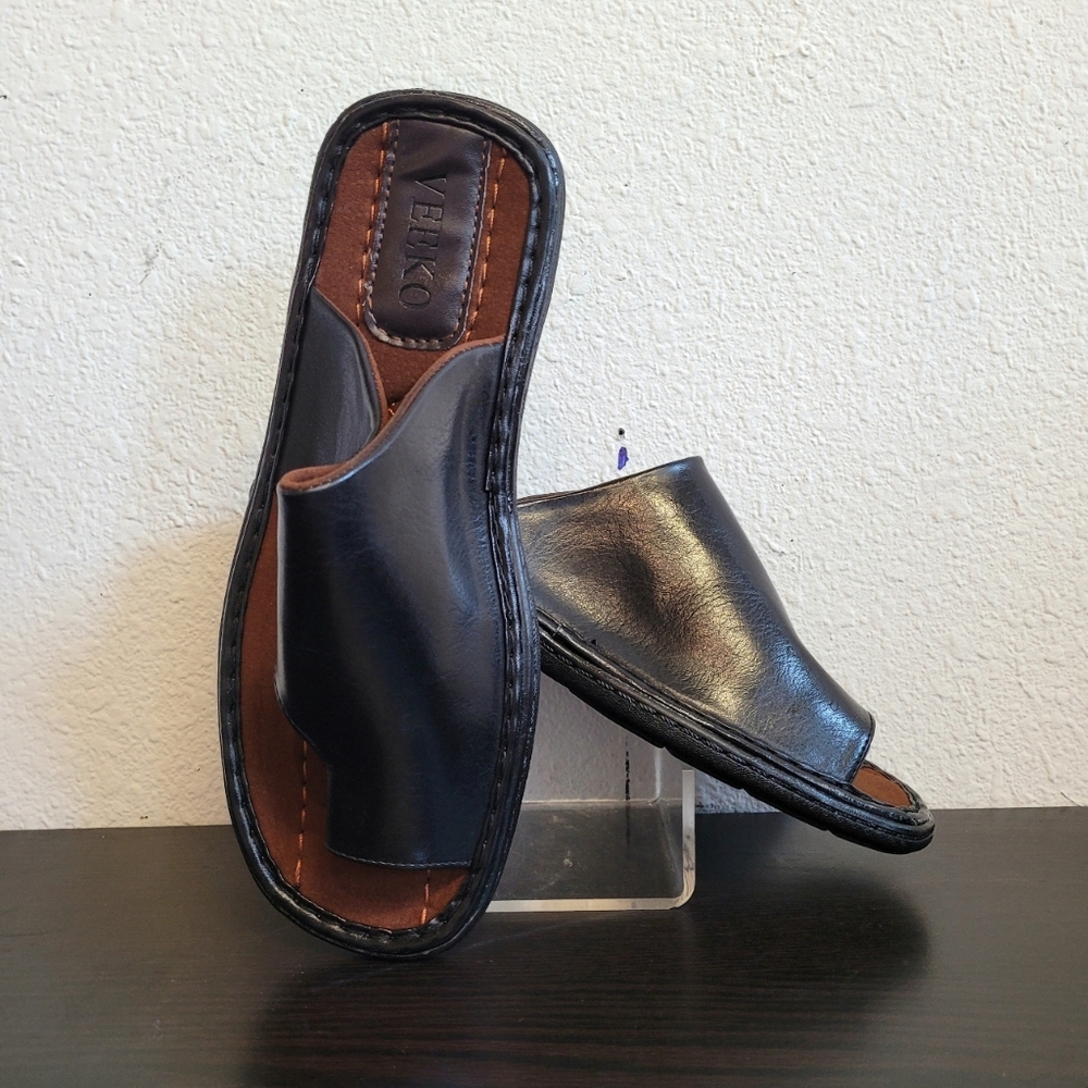Veeko Black Leather Toe Sandals